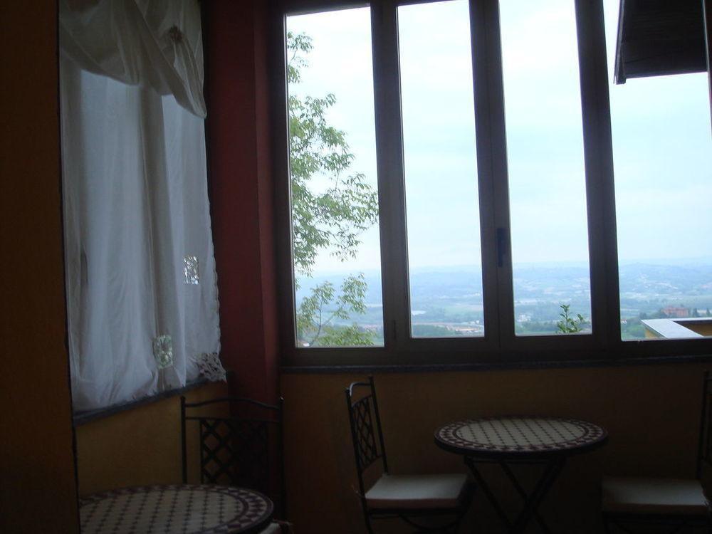 B&B la taverna degli Angeli Vezzi Portio Exteriör bild
