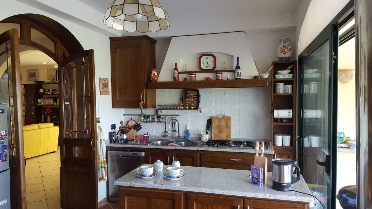 B&B la taverna degli Angeli Vezzi Portio Exteriör bild
