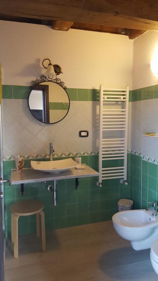 B&B la taverna degli Angeli Vezzi Portio Exteriör bild