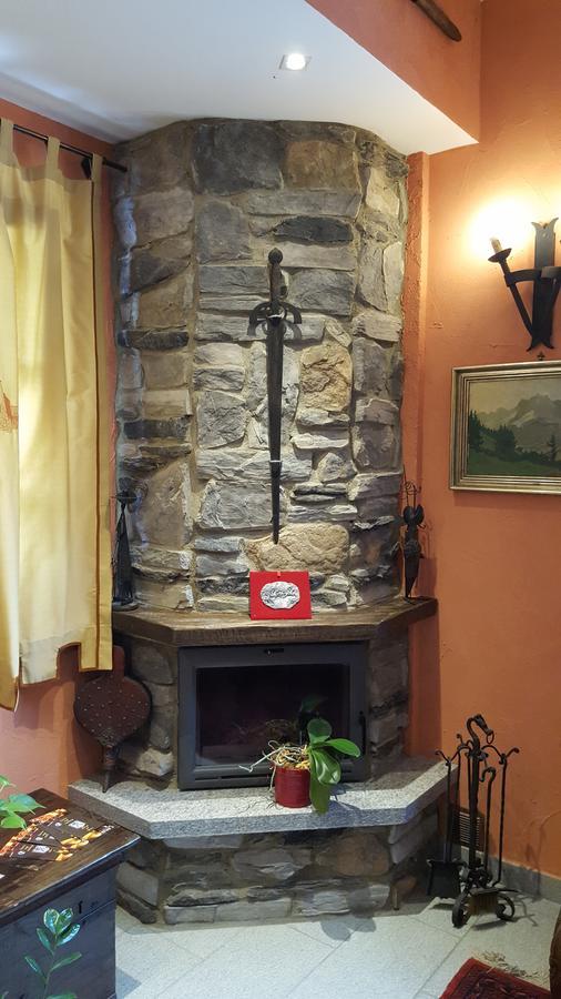 B&B la taverna degli Angeli Vezzi Portio Exteriör bild