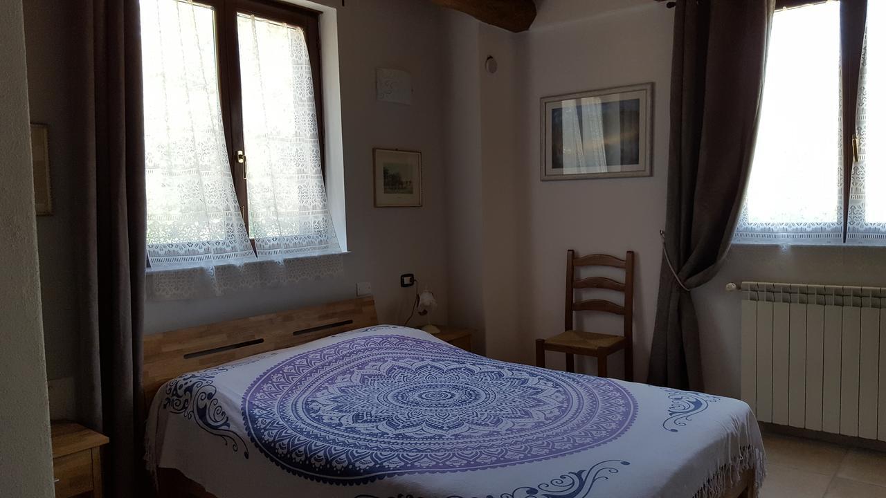 B&B la taverna degli Angeli Vezzi Portio Exteriör bild
